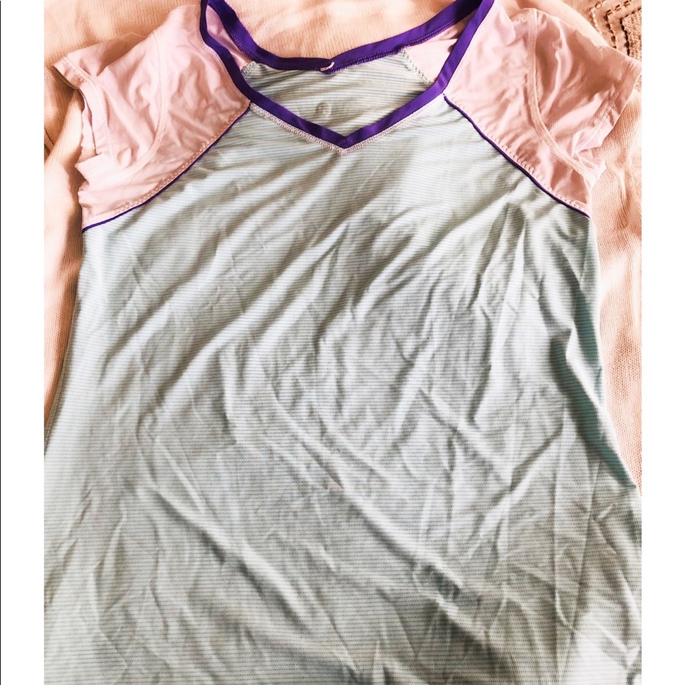 Lululemon T-shirt